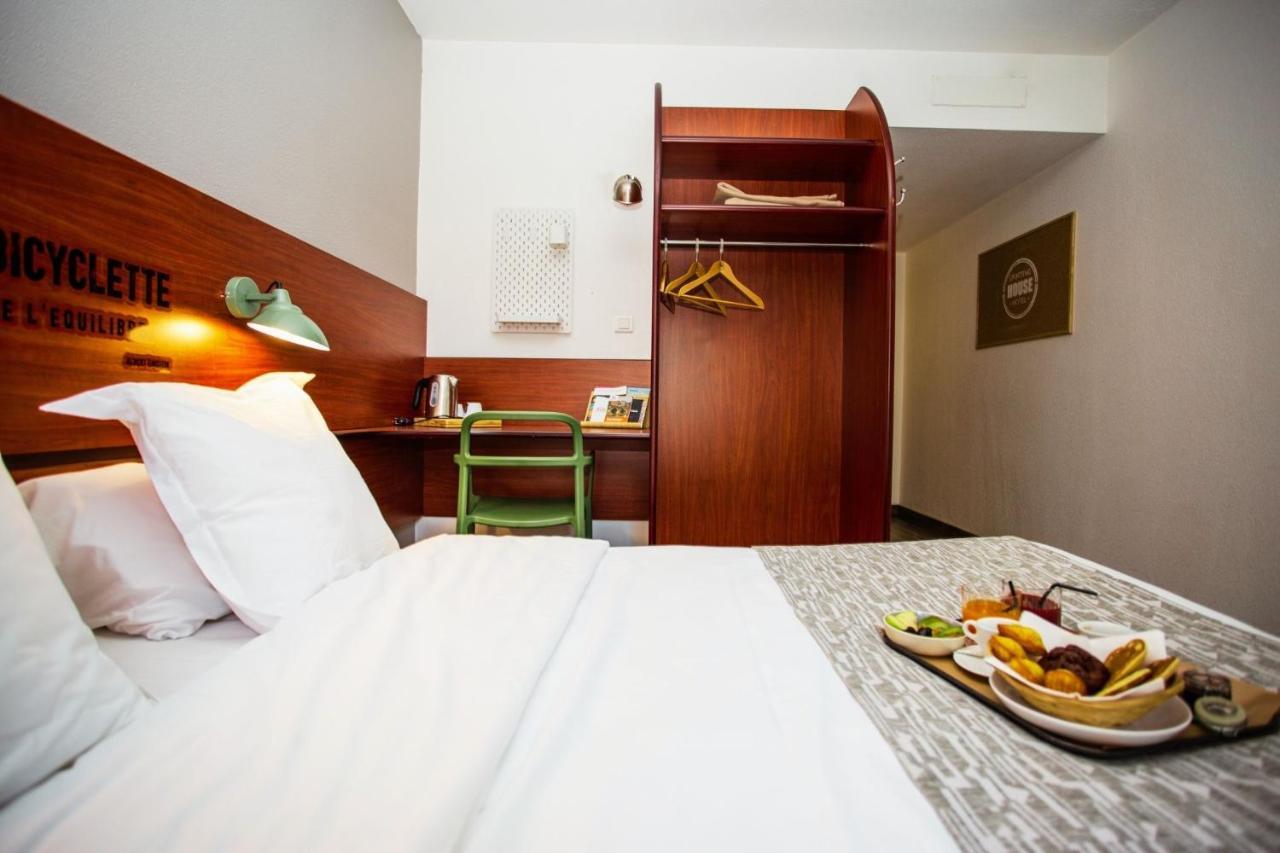Sporting House Hotel 3*